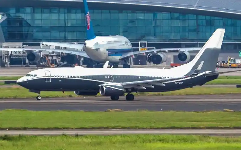 少见的波音737bbj2私人飞机 外观很酷里面啥样不知道