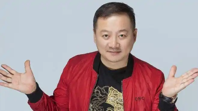 唐鉴军公开宣布自立门户,创建传媒公司培养带货主播