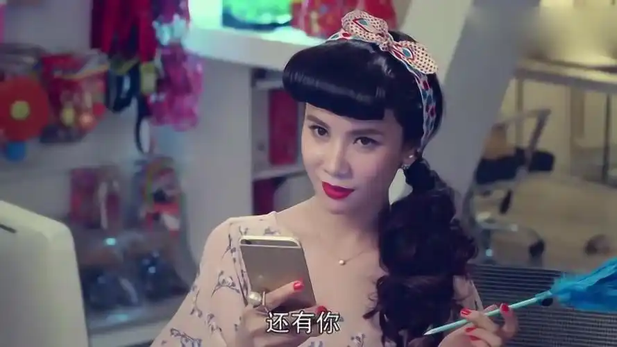 我的体育老师:美女两人互看不顺眼,日常互怼,场面搞笑!