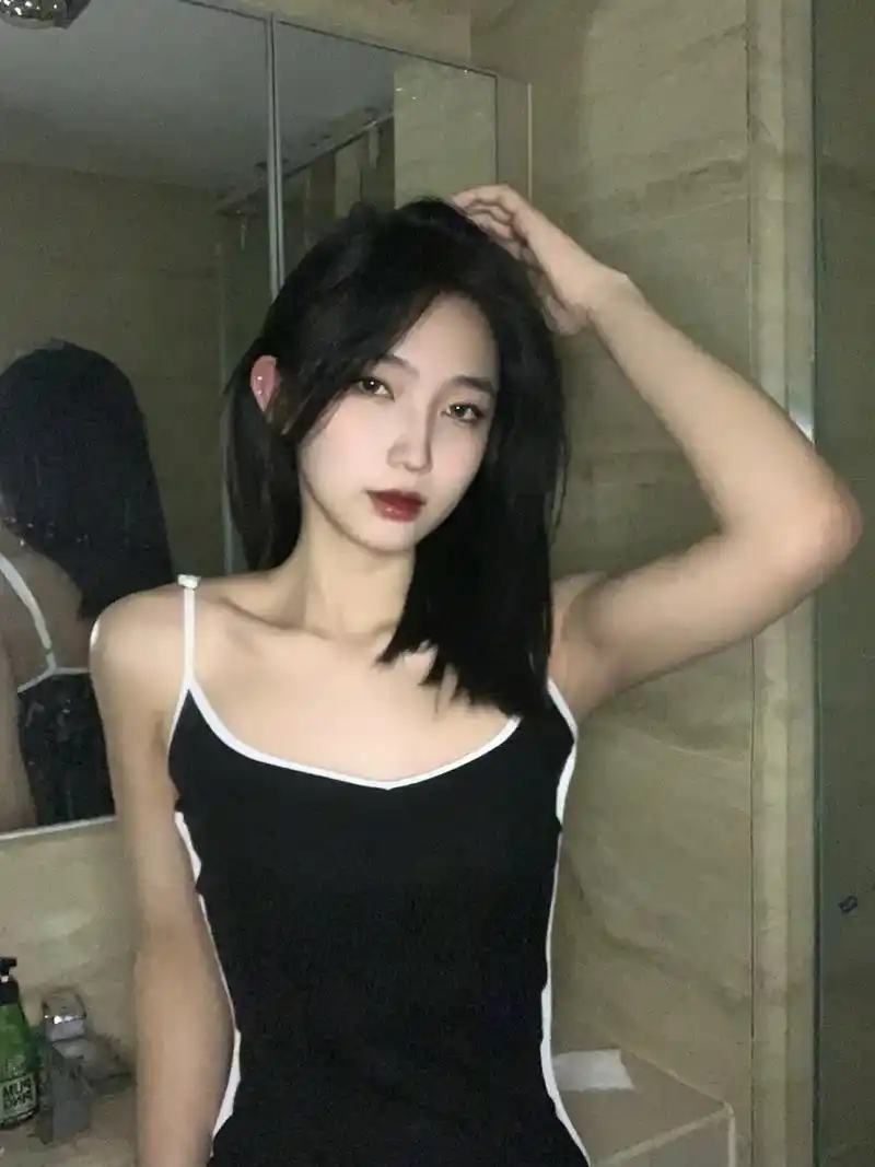 "请慢慢体会我的浪漫和极端"#天蝎座 #美女 #分享照片 - 抖音