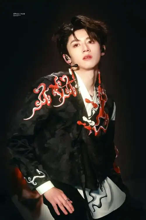 朱志鑫[超话]##tf家族新年音乐会##朱志鑫直拍