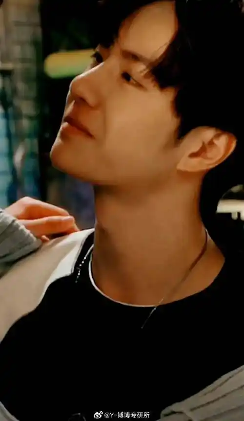 "王一博巴黎大片,粉丝喊话:库存共享!