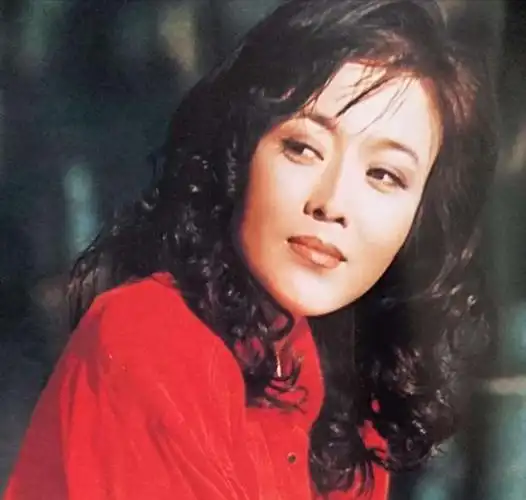 丁嘉丽:年轻时没管好下半身,对不起一双儿女,余生都在忏悔