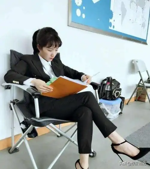 李念都挺好自带私服奢侈品随处可见被批与原著人设不符