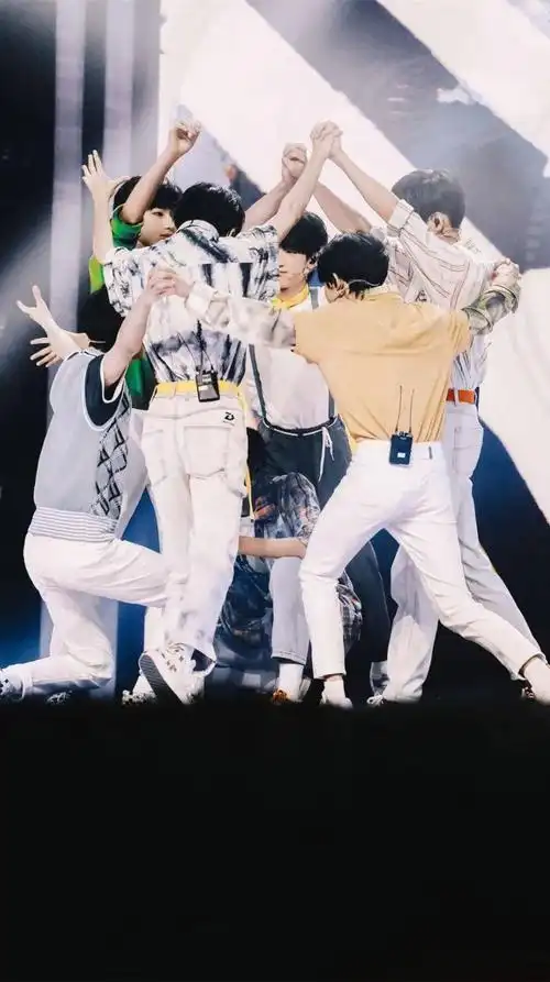 手机壁纸tnt时代少年团