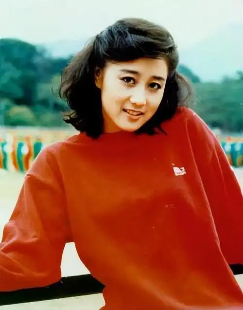 人间尤物利智被李连杰宠爱35年可甜蜜背后皆是心酸