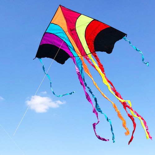 彩虹风筝 潍坊三角七彩飞天彩虹儿童风筝微风易飞长尾初学者 创意