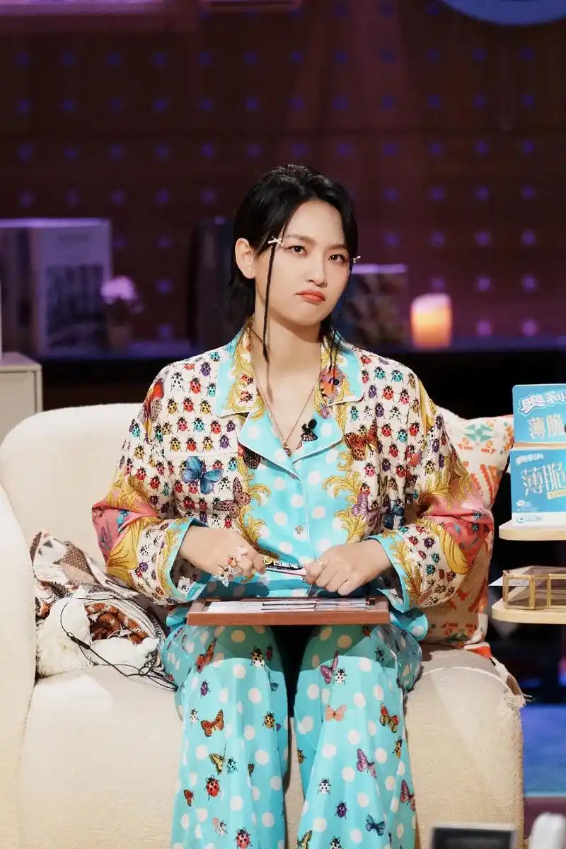 周笔畅 心动的剧照已送达9315今晚19:00,一起来腾讯视 - 抖音