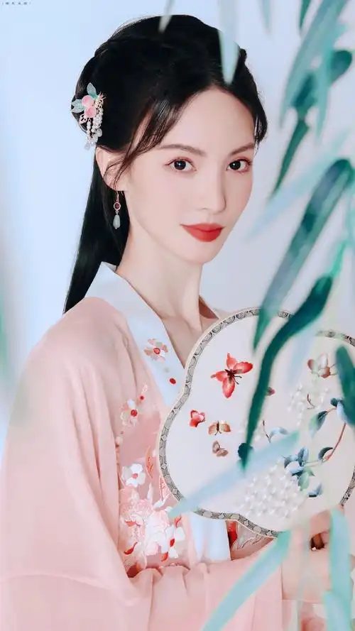 巧目盼兮 美目倩兮 94古装美人#金晨杯中舞渔家傲忆端午