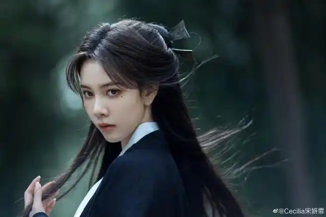 宋妍霏古风造型清冷感#宋妍霏古装大片释出~黑衣侠女清冷风既视感!