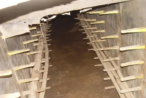 看看这个电缆沟.大家找找有什么问题吧.