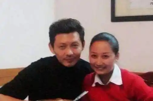 在1995年,两人就分手了,这个时候也正是程前事业高峰期.