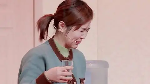 《金牌喜剧班》张瑞雪和准女婿疯狂干醋 隔着屏幕都觉得酸!