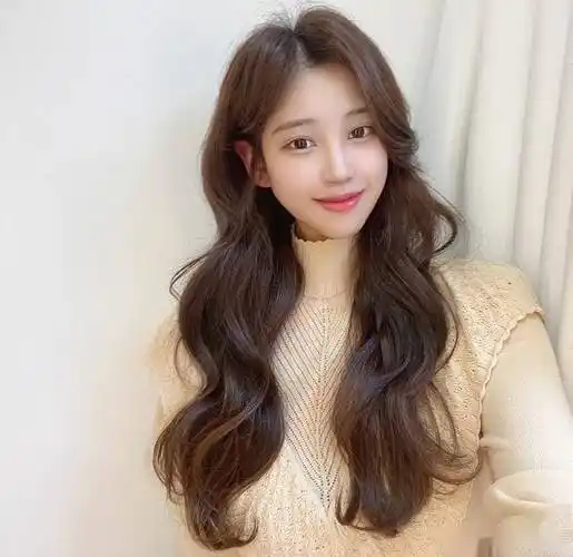 最美女发有哪些?这三种很不赖,蓬松瘦脸显气质_发型