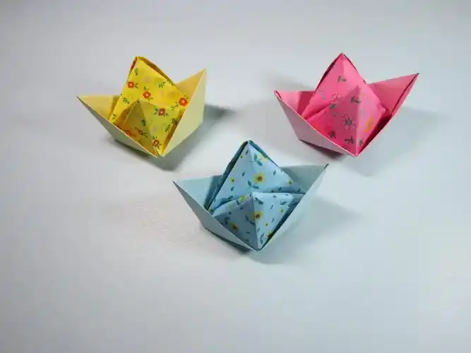 儿童手工折纸双顶帽子,2分钟一张纸就能折出有两个顶的帽子-生活视频