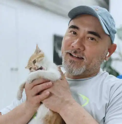 移居内地生活,美男子变白胡子光头大叔_赵文瑄_时候_外界