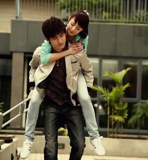 张翰再次见郑爽2016昔日情侣破冰合作?