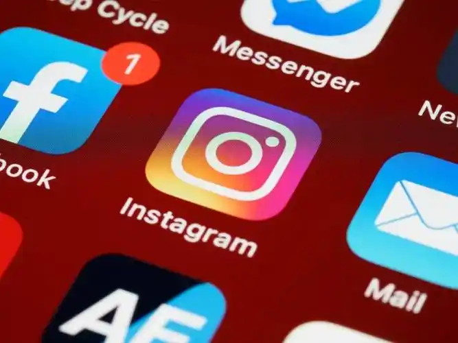 可是instagram并不允许使用者从平台上直接下载图片或者是视频,遇到