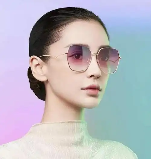 angelababy真是美女中的佼佼者代言陌森眼镜五官轮廓接近完美