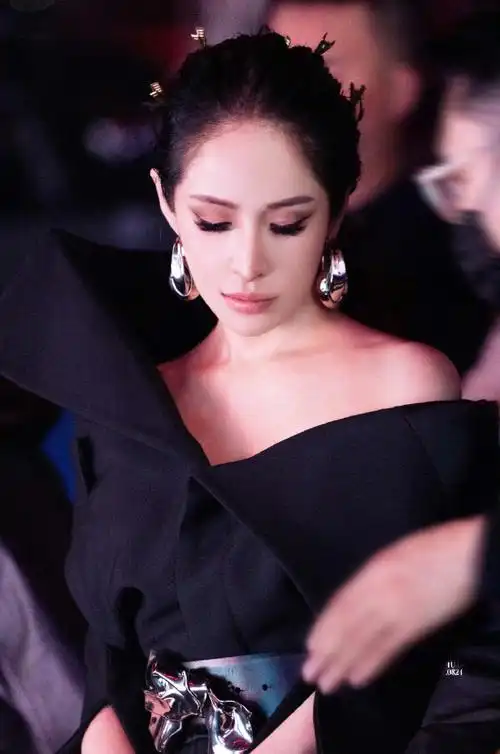 萧亚轩回归新歌首秀##萧亚轩回来了