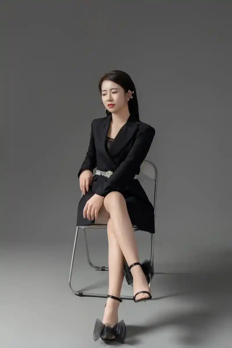 形象照客片分享 | 职业优雅.给自己一张职业形象照,青春献给 - 抖音