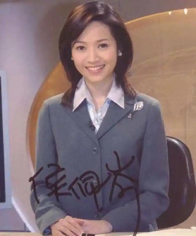 看了侯佩岑的旧照,是有一种古典优雅知性的气质,可周杰伦为什么 - 抖