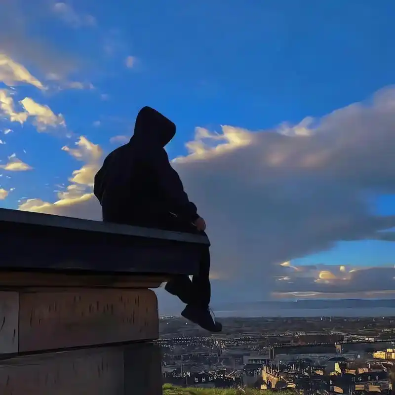 男生头像二次元#男生头像简单干净 #男头像动漫#成熟男人头 - 兑趑