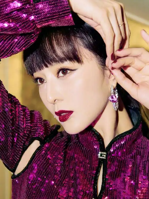 范冰冰紫色亮片旗袍性感活动图片