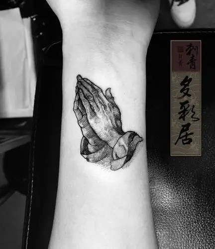 双手合十纹身##北京多彩居刺青店作品##tattoo##小臂纹身##写实纹身