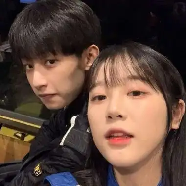 ins超火双人情侣头像真人高清图片