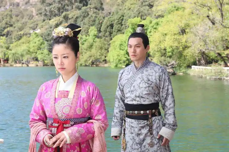 林心如和严屹宽是什么关系? 本文共(1013字)