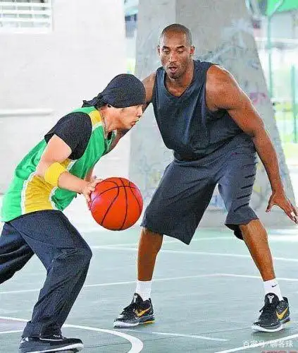 周杰伦单挑姚明!毫无违和感,实力却被大众吐槽!