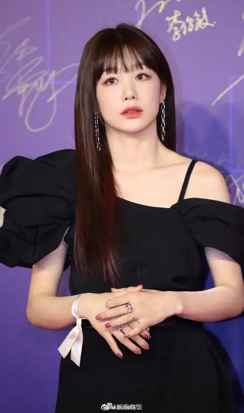 徐梦洁这个齐刘海造型吗