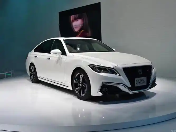 丰田21款 皇冠 rs.limited 18寸 日本原装进