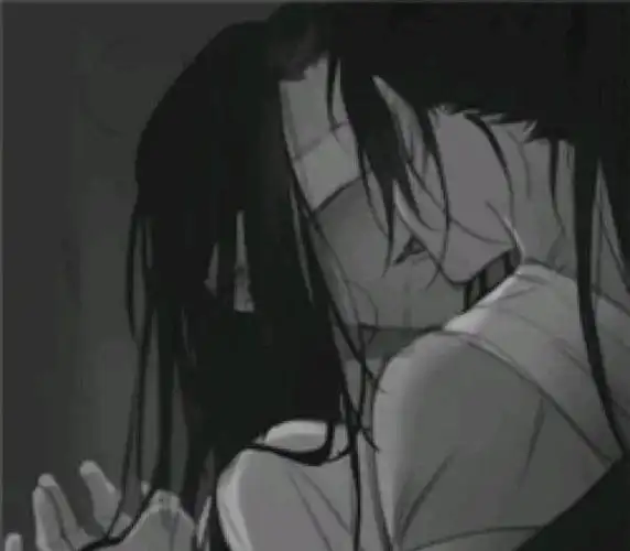 抖音微丧·黑白系·情侣头像:爱情就是这样吧,放不下又舍不得