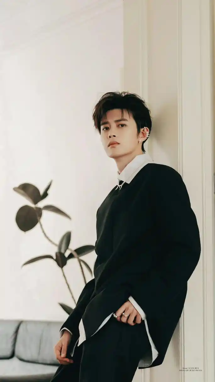 任嘉伦# 这组照片绝了,绝美的壁纸来了