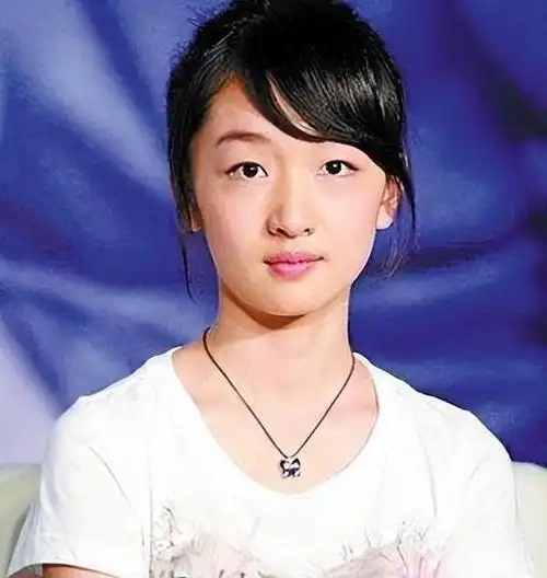 周冬雨整容成功,像彻底换了一个人,张艺谋嫌弃:不能再演我的戏