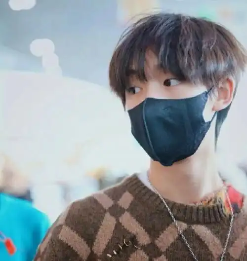 丁程鑫超好看图片