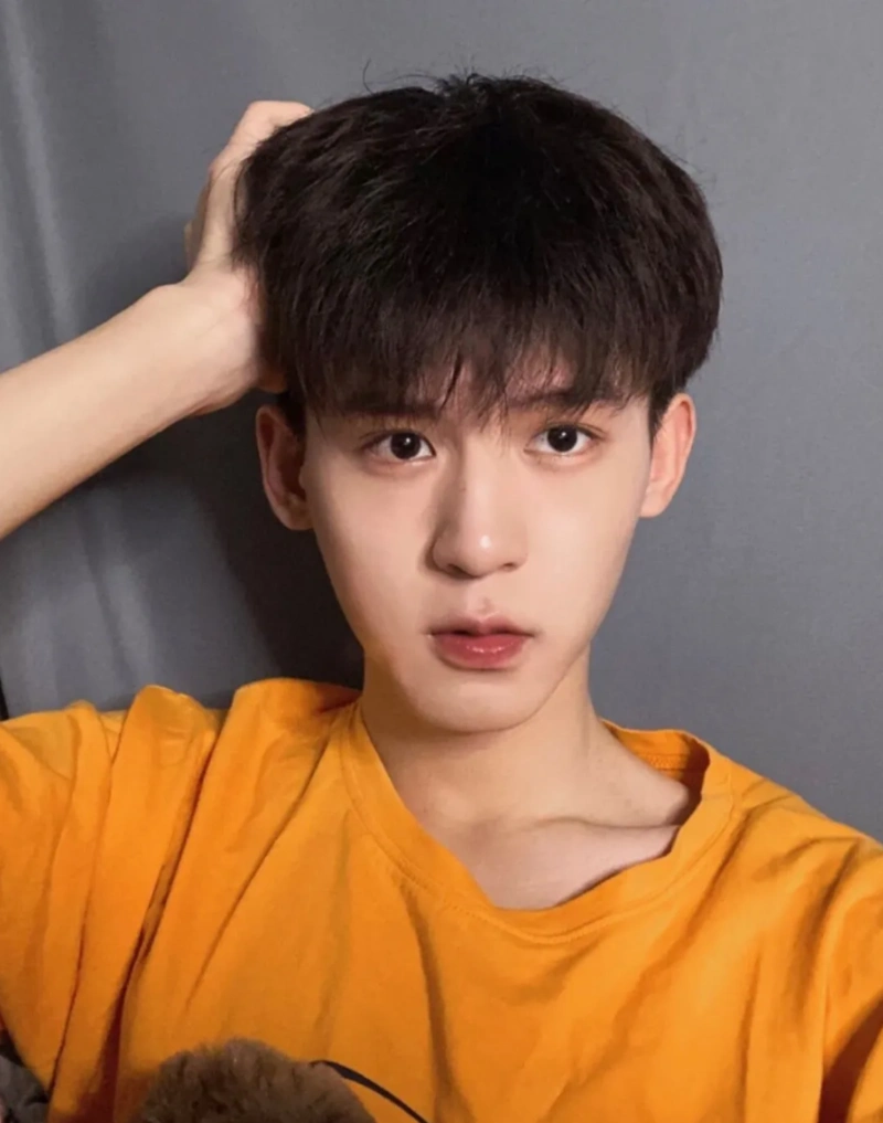 13款很适合大学生的发型,时尚还有型,帅到校花都心动