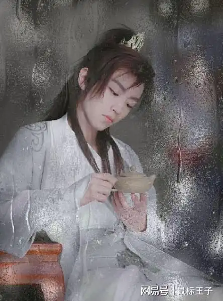 王俊凯好有"古风范",穿古装"皱眉"也能这么好看,帅气又潇洒_网易订阅