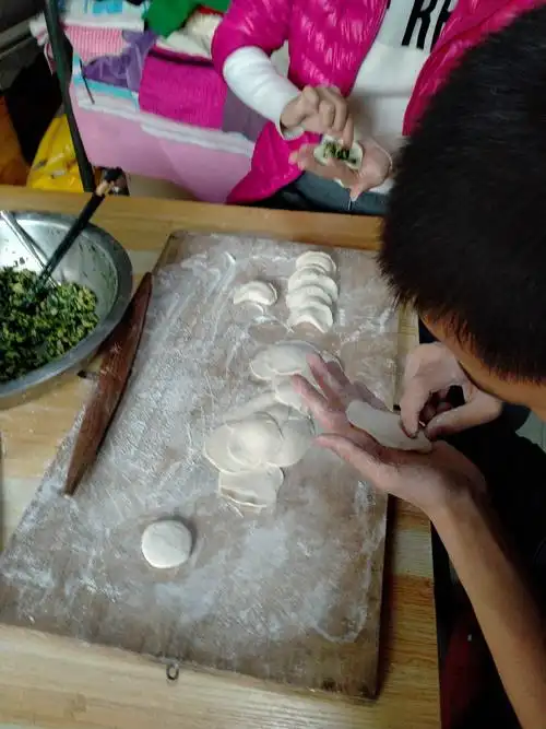 包饺子