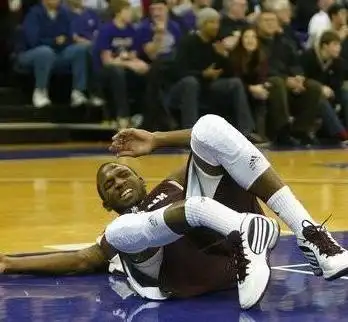 盘点世界体坛惨烈断腿事件 多图血腥胆小慎入