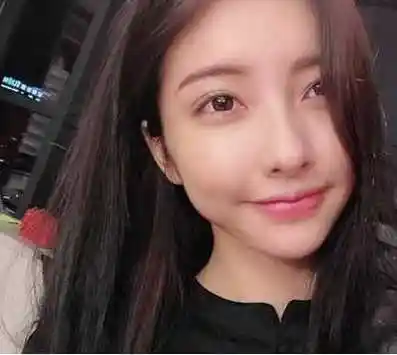 "豆得儿回应"不在哦"正式承认与王思聪分手.