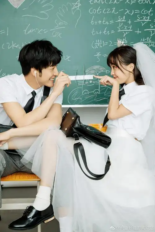 学院风婚纱照如何拍