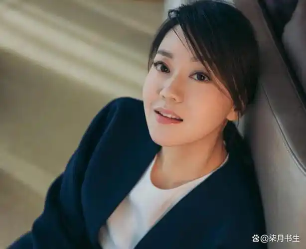 说起闫妮这个名字,大家的脑海中或许没有很明晰的面孔浮现,但说起