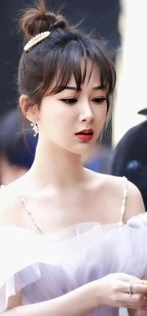 秀雅脱俗的杨紫,似仙界飘落凡尘的芙蓉,超高清美图一张靓过一张_肌肤