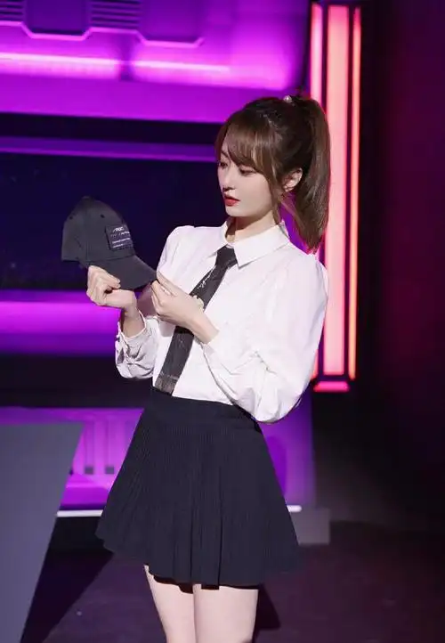 nba女主播王小七有黑历史吗篮球解说杨毅揭秘腾讯主播黑料