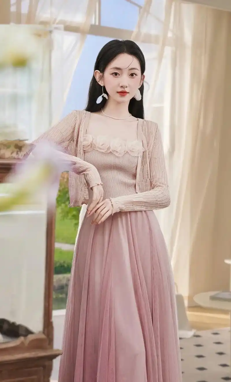 开衫 花朵吊带 豆沙粉网纱裙,这一套真的很复古温柔呀!