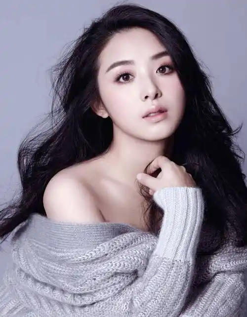 曾拒唱《酸酸甜甜就是我》,沉寂了多年,张含韵终于破茧成蝶