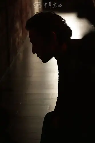 这些胡歌侧颜剪影可喜欢